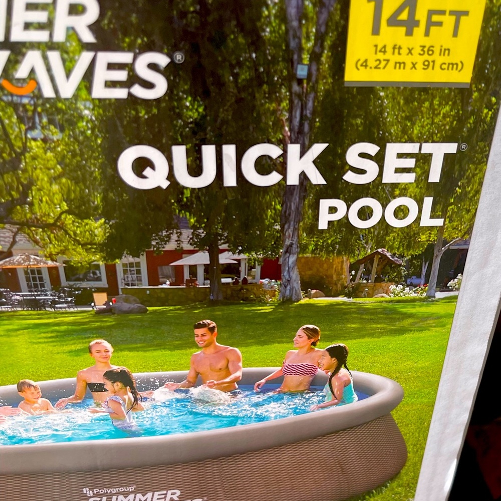 14 ft quickset Brand-new pool never opened!!Great Fun in your own back yard!!!!